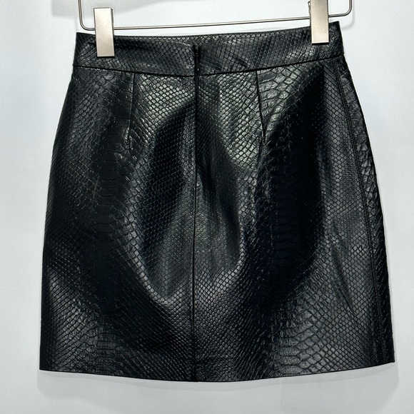Aritzia Wilfred Patio Vegan Leather Mini Skirt - Picture 7 of 14